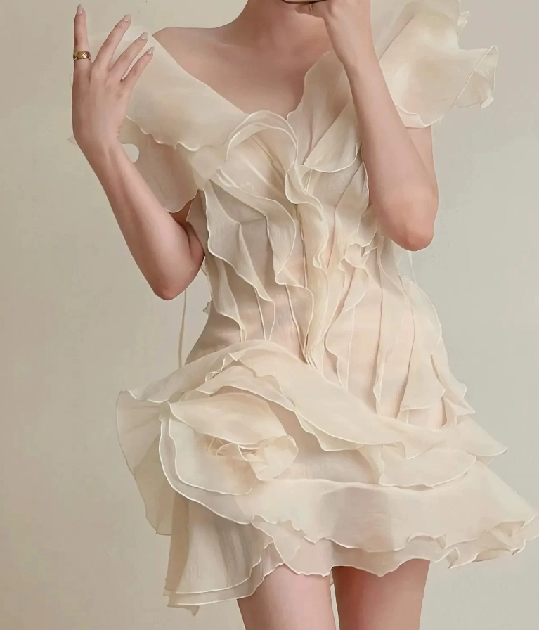 Mini robe de soirée en satin, sans bretelles, sans manches, ligne a, simple, C899