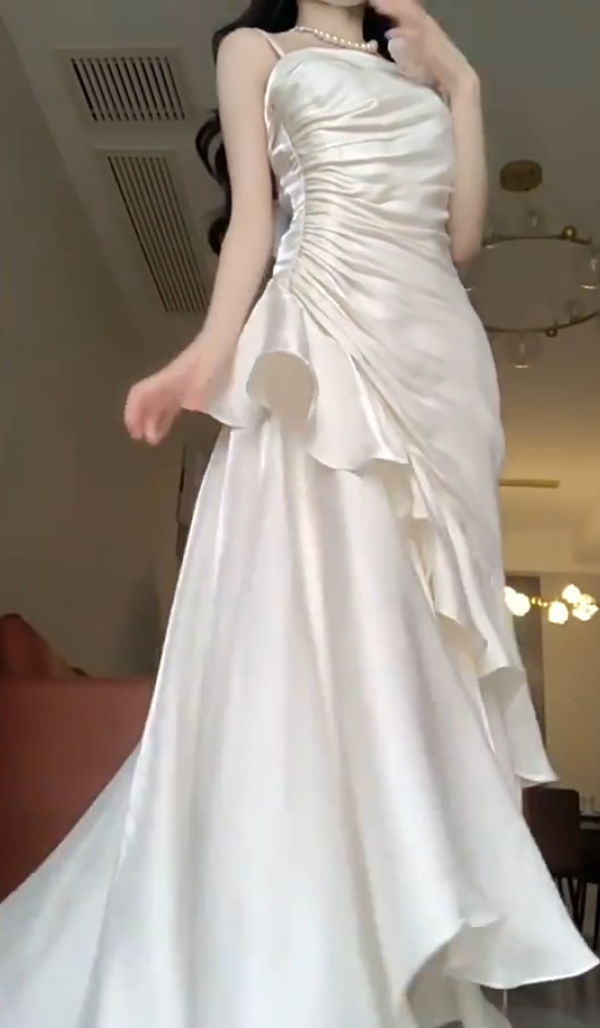 Robe de bal de princesse bustier à volants en satin long, robe de soirée C8117