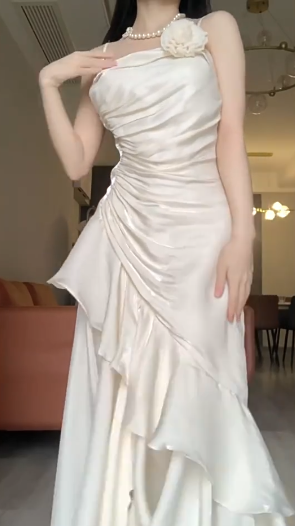 Robe de bal de princesse bustier à volants en satin long, robe de soirée C8117