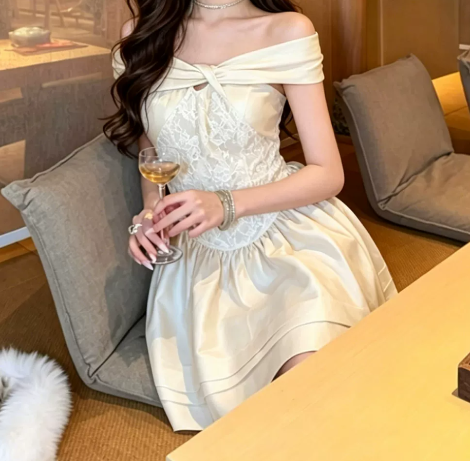 Attractive Off-Shoulder Homecoming Dress White Lace A-Line Party Dress C9552