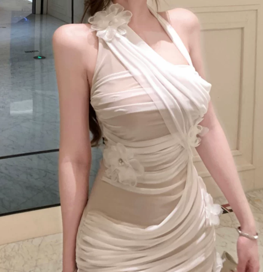 Classical Halter Neck Homecoming Dress White Appliques Sheath Party Dress C9553