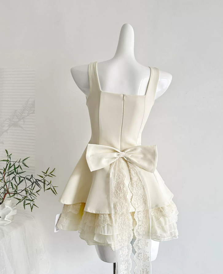 Adorable Spaghetti Straps Bow Homecoming Dress Ivory Lace A-Line Party Dress C9560