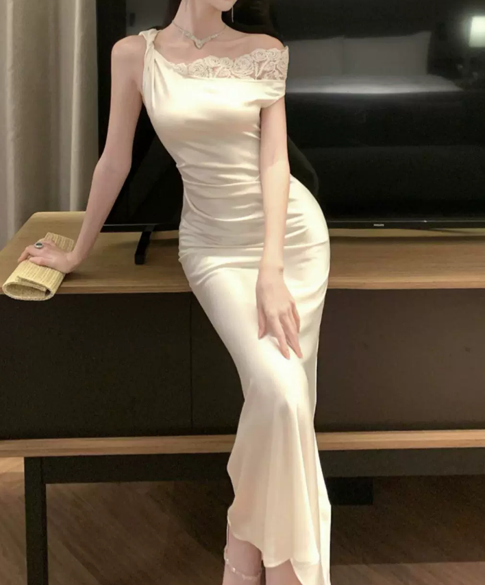 Vintage Asymmetrical Neck Prom Dress White Lace Satin Mermaid Evening Dress C9561