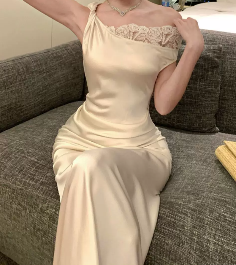 Vintage Asymmetrical Neck Prom Dress White Lace Satin Mermaid Evening Dress C9561