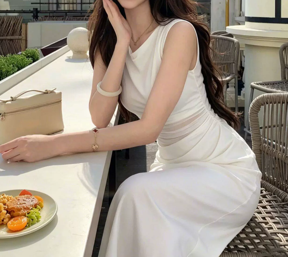 Sleek Jewel Neck Prom Dress White A-Line Evening Dress C9572