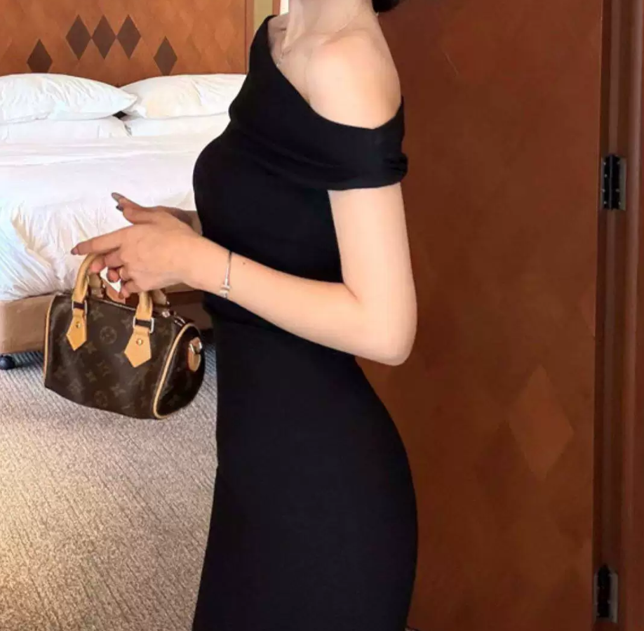 Trendy Off-Shoulder Prom Dress Black Sheath Evening Dress C9615