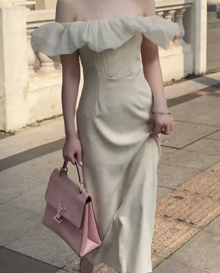 Robe de bal de princesse bustier à volants en satin long, robe de soirée C8117