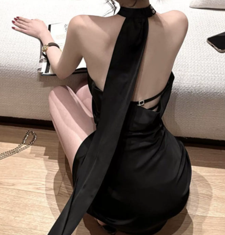 Chic Halter Neck Homecoming Dress Black Backless Sheath Party Dress C9644