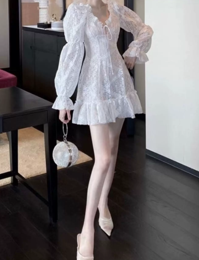 Romantic V Neck Ruffles Homecoming Dress White Long Sleeve A-Line Party Dress C9647