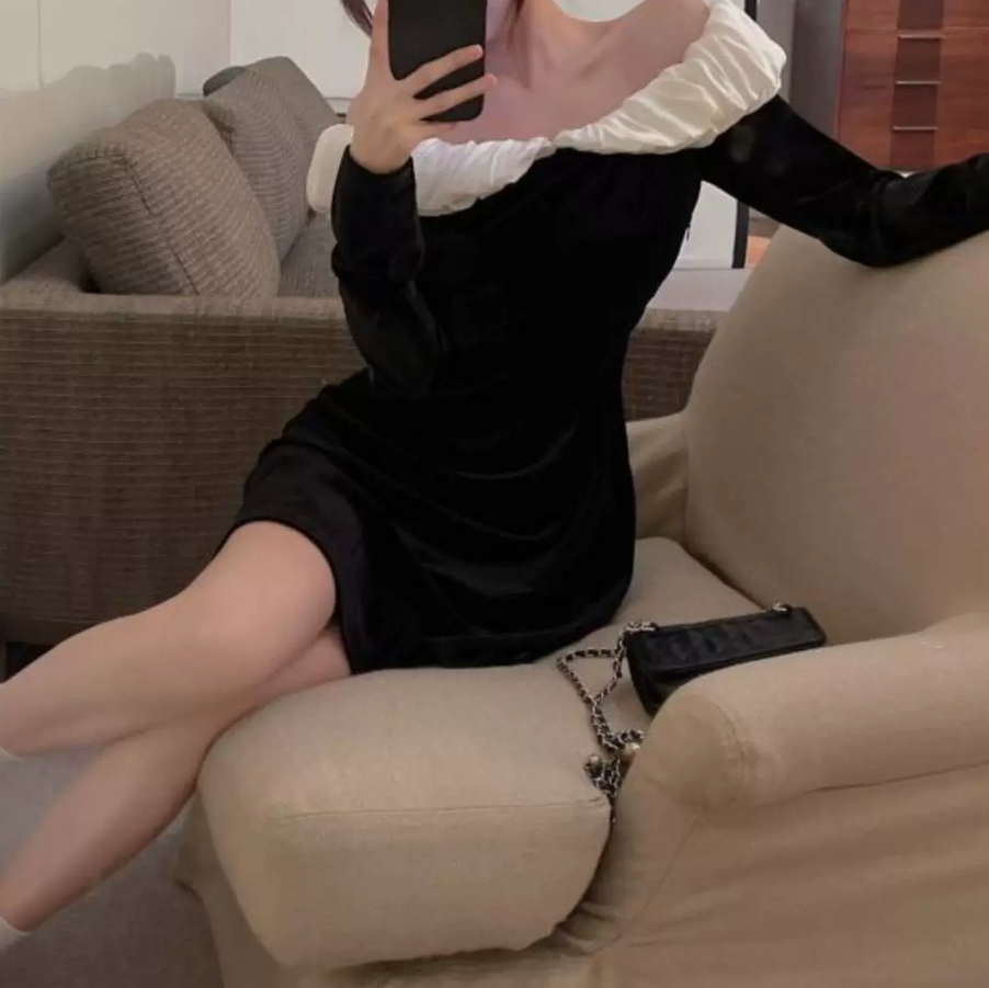 Playful Off-Shoulder A-Line Mini Dress Long Sleeve Black Short Dress C9676