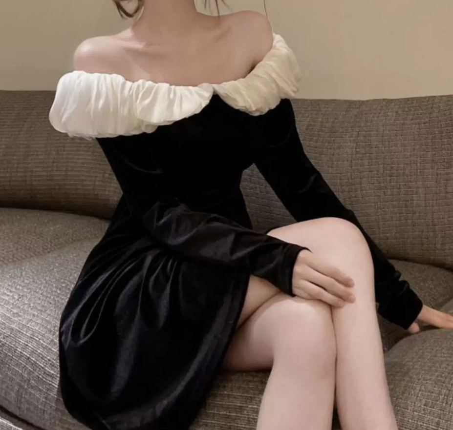 Playful Off-Shoulder A-Line Mini Dress Long Sleeve Black Short Dress C9676