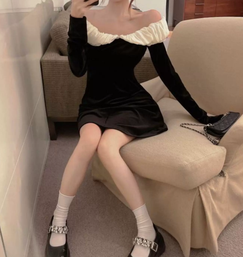 Playful Off-Shoulder A-Line Mini Dress Long Sleeve Black Short Dress C9676