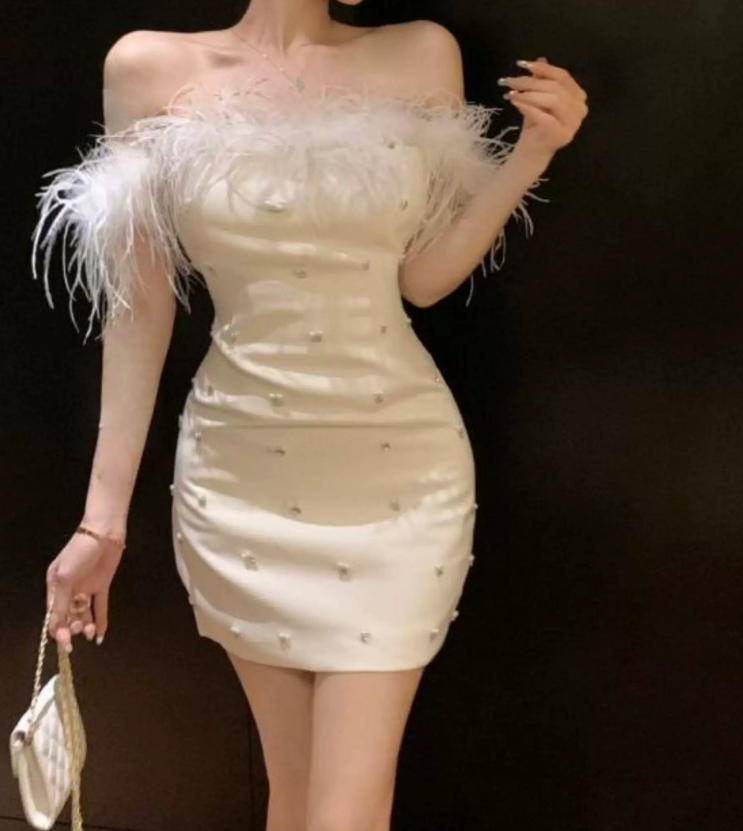 Attractive Off-Shoulder White Homecoming Dress Feather Sequins Sheath Party Dress C9681