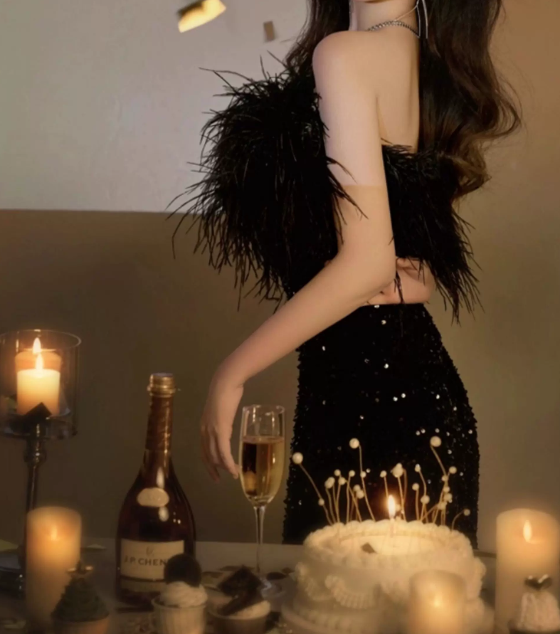 Sparkling Strapless Black Homecoming Dress Feather Sequins Sheath Party Dress C9683