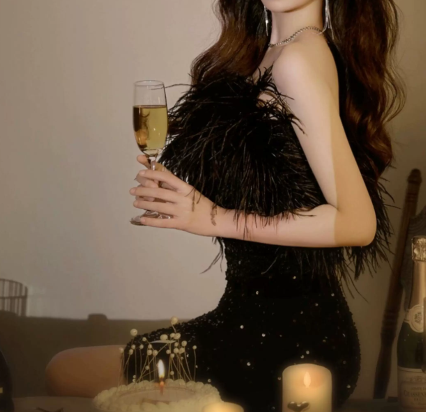 Sparkling Strapless Black Homecoming Dress Feather Sequins Sheath Party Dress C9683