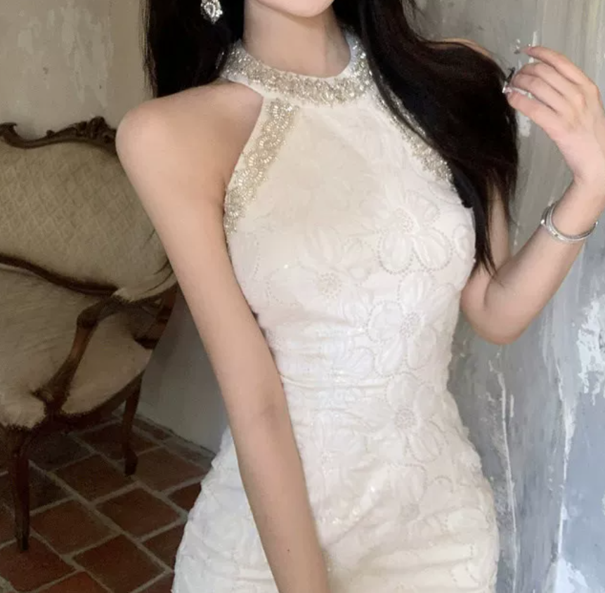 Fascinating Halter Neck White Homecoming Dress Beaded Sheath Party Dress C9685