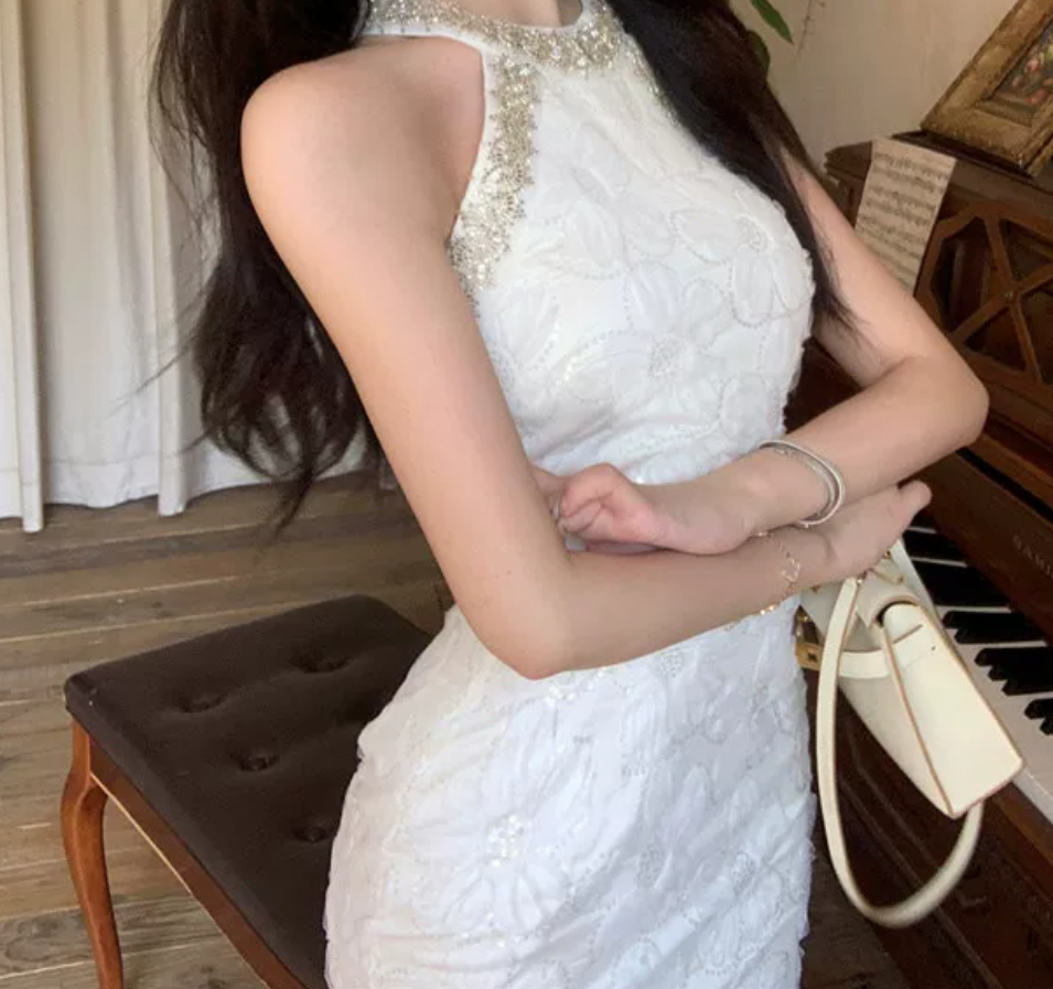 Fascinating Halter Neck White Homecoming Dress Beaded Sheath Party Dress C9685