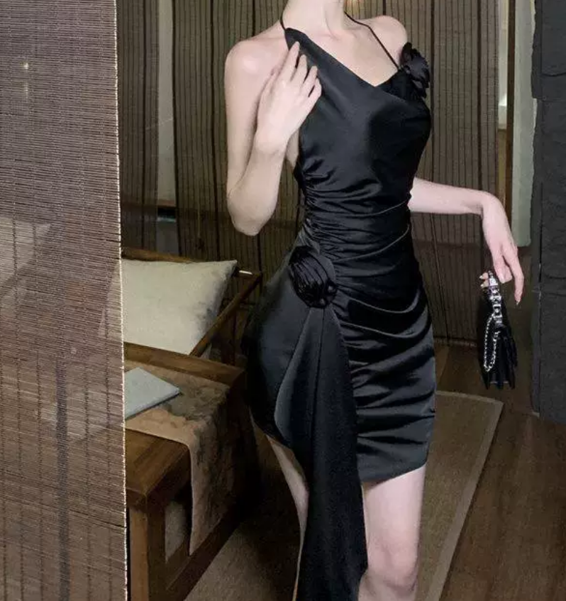Chic Halter Neck Black Mini Dress Backless Sheath Short Dress C9700