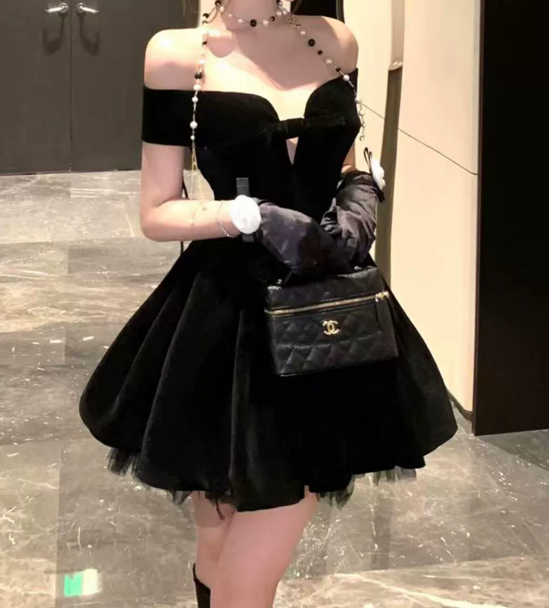 Playful Off-Shoulder Homecoming Dress Bow Velvet A-Line Party Dress C9708