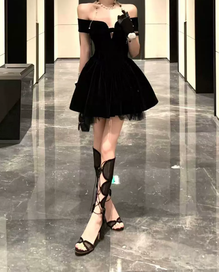 Playful Off-Shoulder Homecoming Dress Bow Velvet A-Line Party Dress C9708