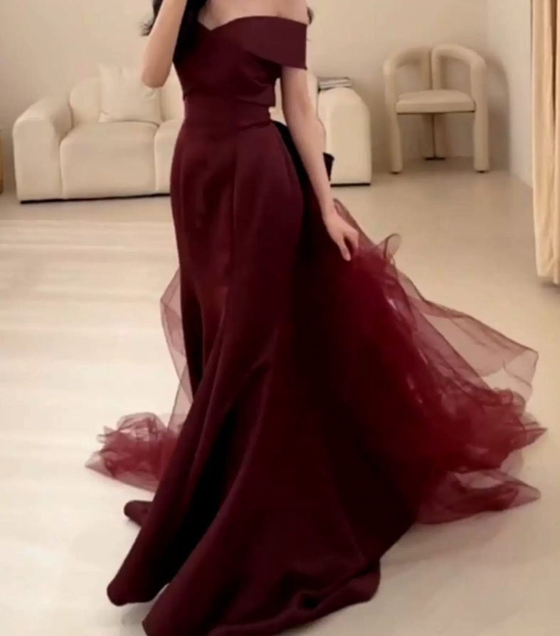 Vintage Off-Shoulder Prom Dress Red Tulle Train Mermaid Evening Dress C9709