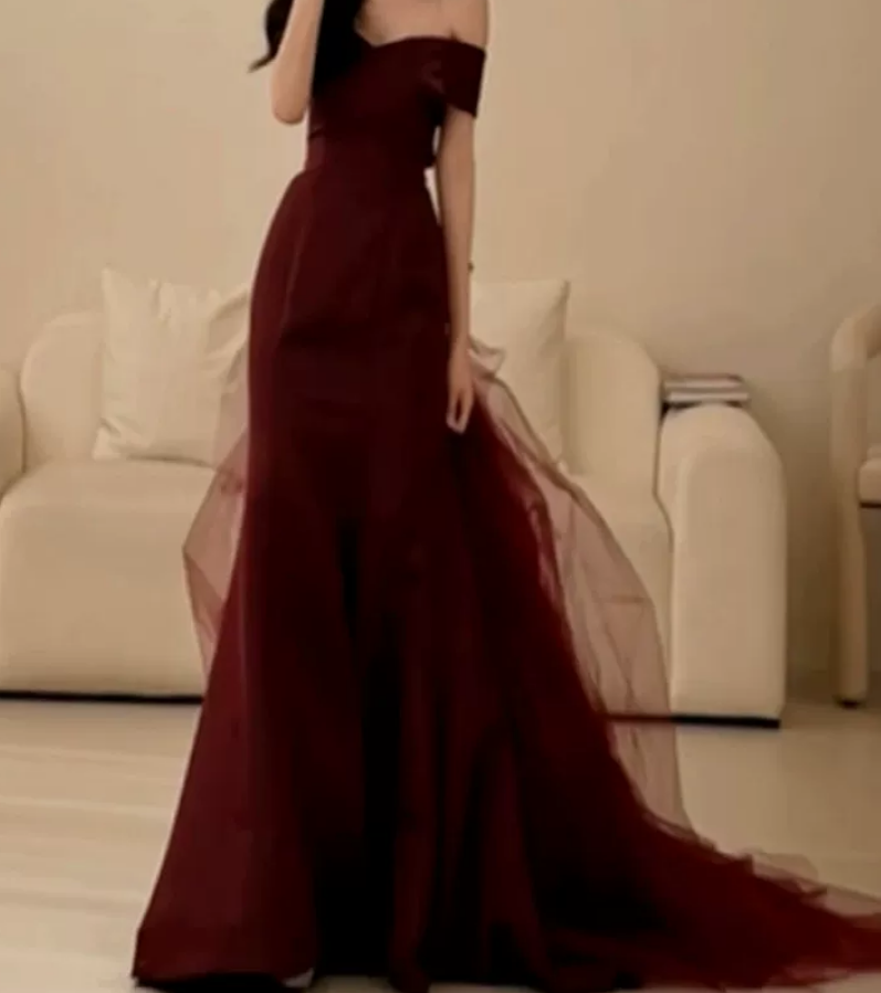 Vintage Off-Shoulder Prom Dress Red Tulle Train Mermaid Evening Dress C9709