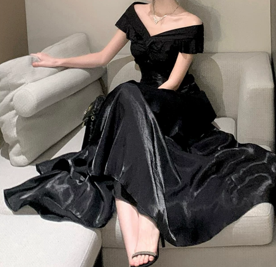 Sleek Off-Shoulder Prom Dress Black Ruffles A-Line Evening Dress C9712