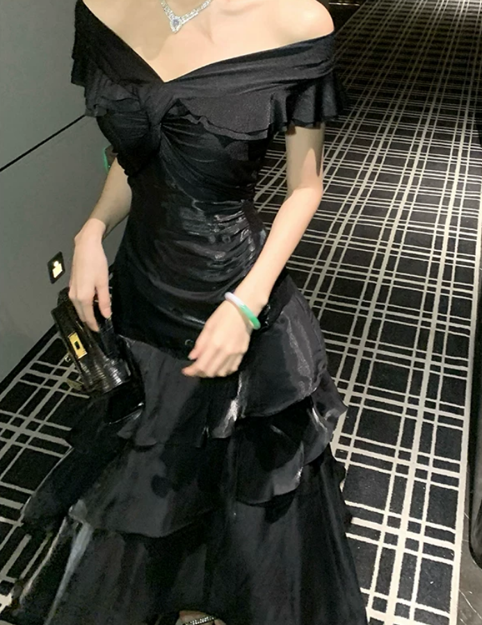 Sleek Off-Shoulder Prom Dress Black Ruffles A-Line Evening Dress C9712