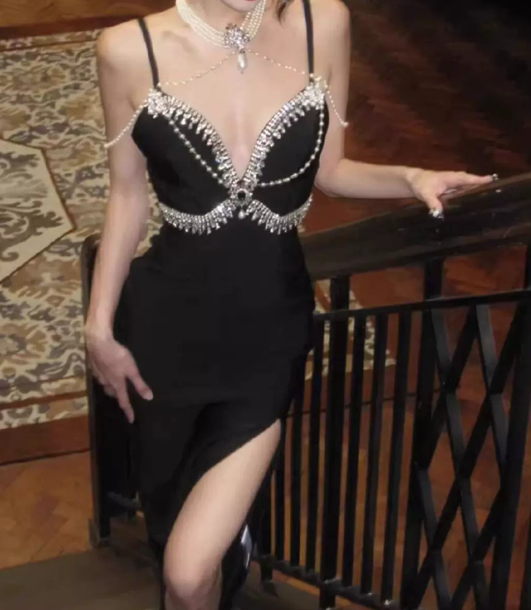 Modern Spaghetti Straps Slit Prom Dress Black Beaded Sheath Evening Dress C9728