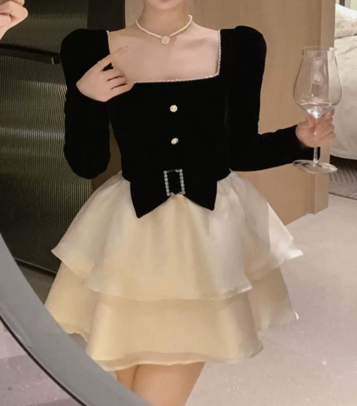 Cute Square Neck Bow Mini Dress Black Long Sleeve Beaded A-Line Short Dress C9738
