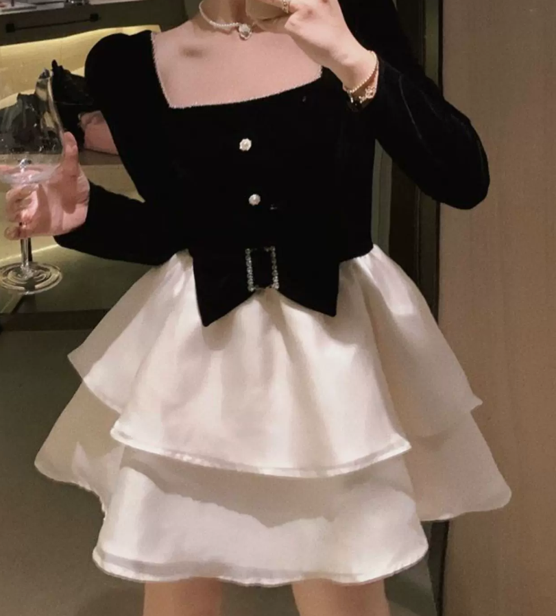 Cute Square Neck Bow Mini Dress Black Long Sleeve Beaded A-Line Short Dress C9738