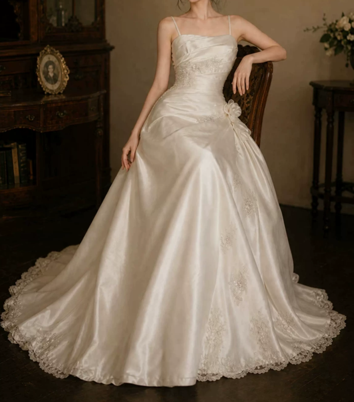 Superbe robe de mariée sirène bustier en satin et tulle, longue et en dentelle, C4563