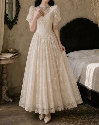 Superbe robe de mariée sirène bustier en satin et tulle, longue et en dentelle, C4563