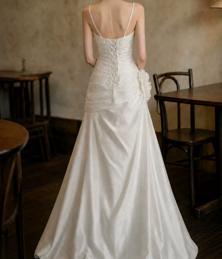 Classical V Neck Wedding Dresses Satin A-Line Bridal Dress C9751
