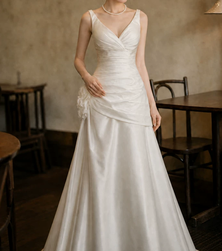 Classical V Neck Wedding Dresses Satin A-Line Bridal Dress C9751