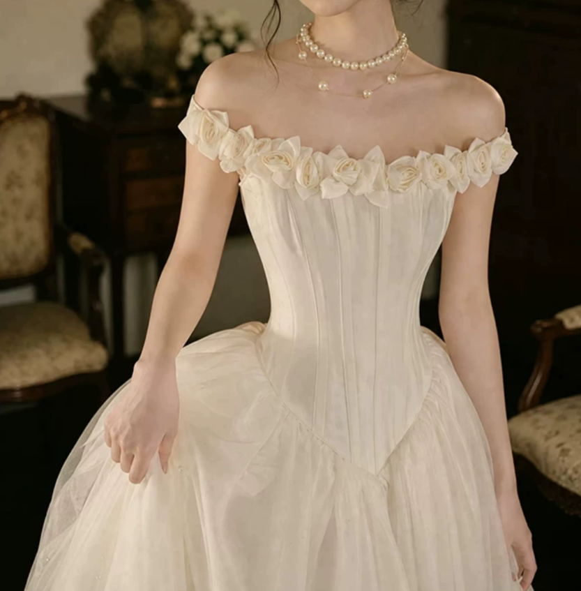 Superbe robe de mariée sirène bustier en satin et tulle, longue et en dentelle, C4563