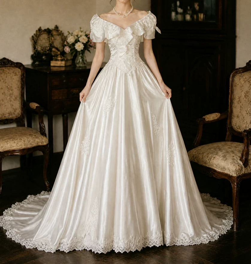 Vintage Off-Shoulder Satin Wedding Dresses Appliques A-Line Bridal Dress C9762