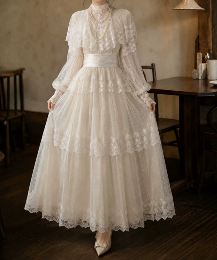 Superbe robe de mariée sirène bustier en satin et tulle, longue et en dentelle, C4563