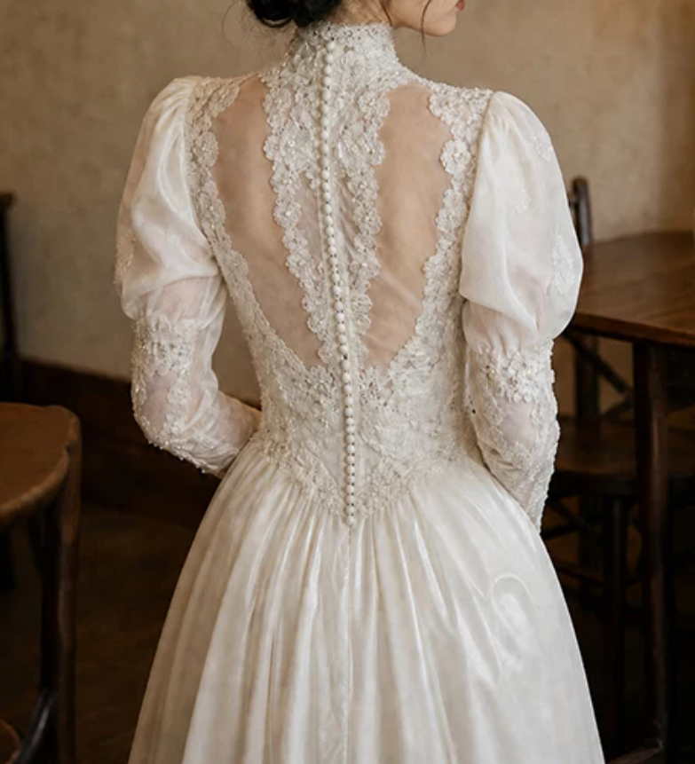 Superbe robe de mariée sirène bustier en satin et tulle, longue et en dentelle, C4563