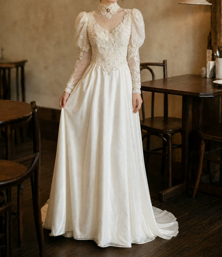 Superbe robe de mariée sirène bustier en satin et tulle, longue et en dentelle, C4563