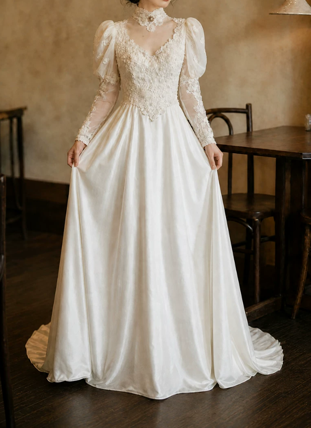 Superbe robe de mariée sirène bustier en satin et tulle, longue et en dentelle, C4563
