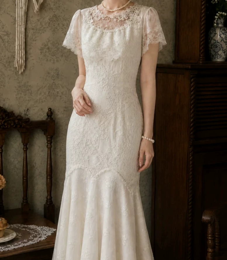 Enchanting Jewel Neck Wedding Dresses Lace Short Sleeve Mermaid Bridal Dress C9777