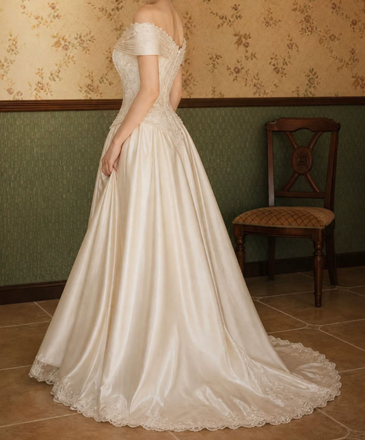 Superbe robe de mariée sirène bustier en satin et tulle, longue et en dentelle, C4563