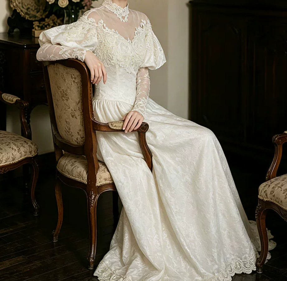 Superbe robe de mariée sirène bustier en satin et tulle, longue et en dentelle, C4563