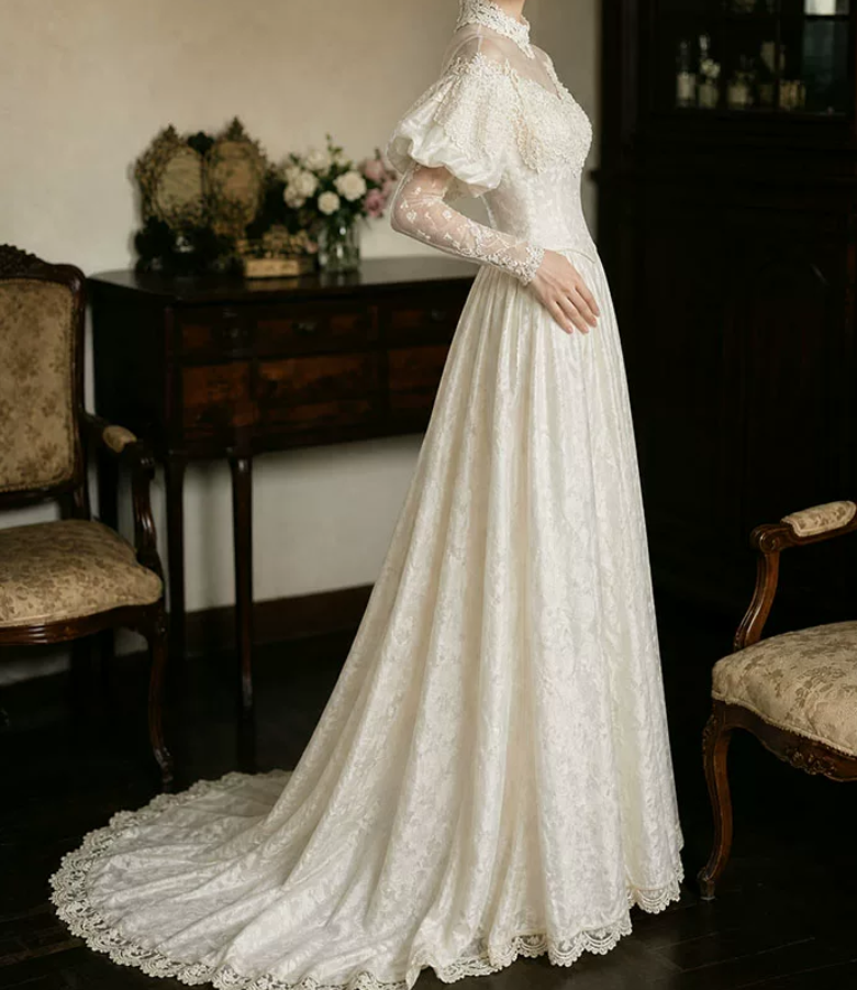 Superbe robe de mariée sirène bustier en satin et tulle, longue et en dentelle, C4563