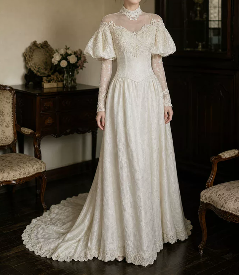 Superbe robe de mariée sirène bustier en satin et tulle, longue et en dentelle, C4563