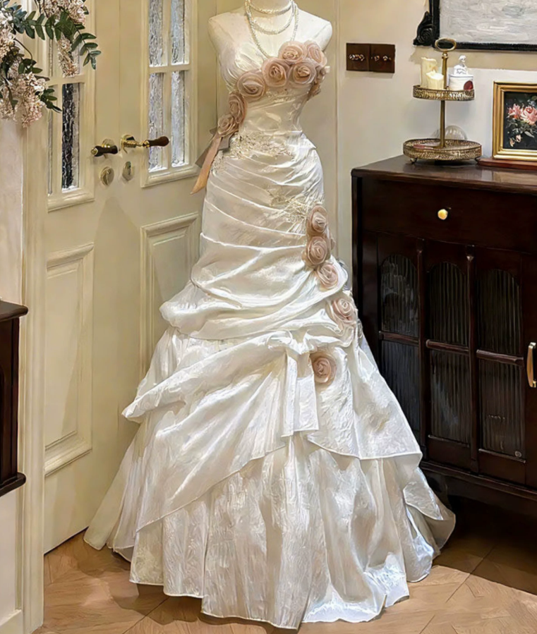 Superbe robe de mariée sirène bustier en satin et tulle, longue et en dentelle, C4563