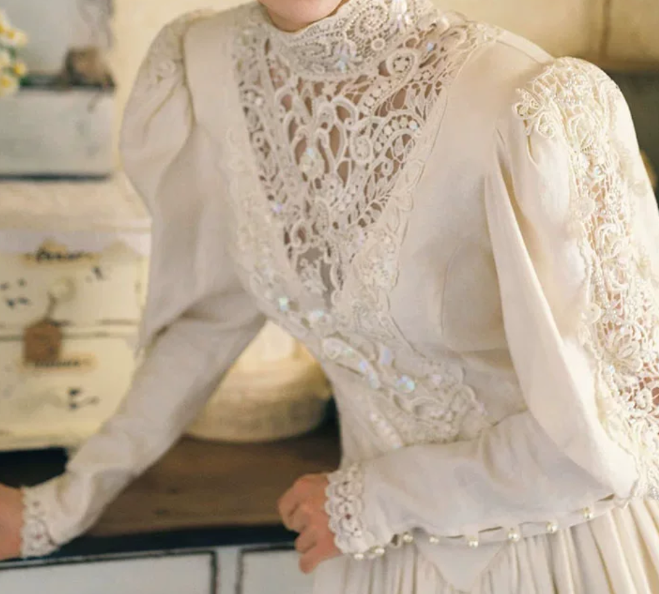 Retro Long Sleeve Ivory Ball Gown High Collar Lace Sweet 16 Dresses C9792