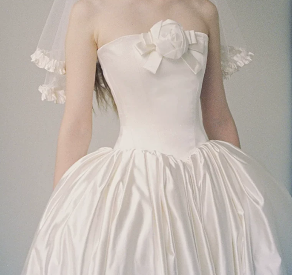 Glamorous Strapless Wedding Dresses Satin Floral Bridal Gowns C9808