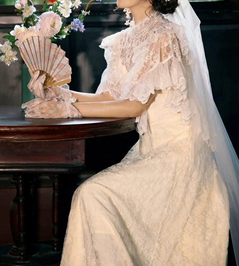 Superbe robe de mariée sirène bustier en satin et tulle, longue et en dentelle, C4563